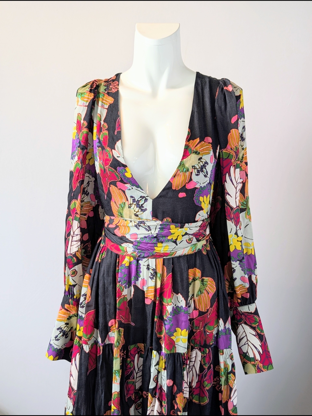 Careste Black maxi dress with floral print and tie waist Size 4 Garden Flowy